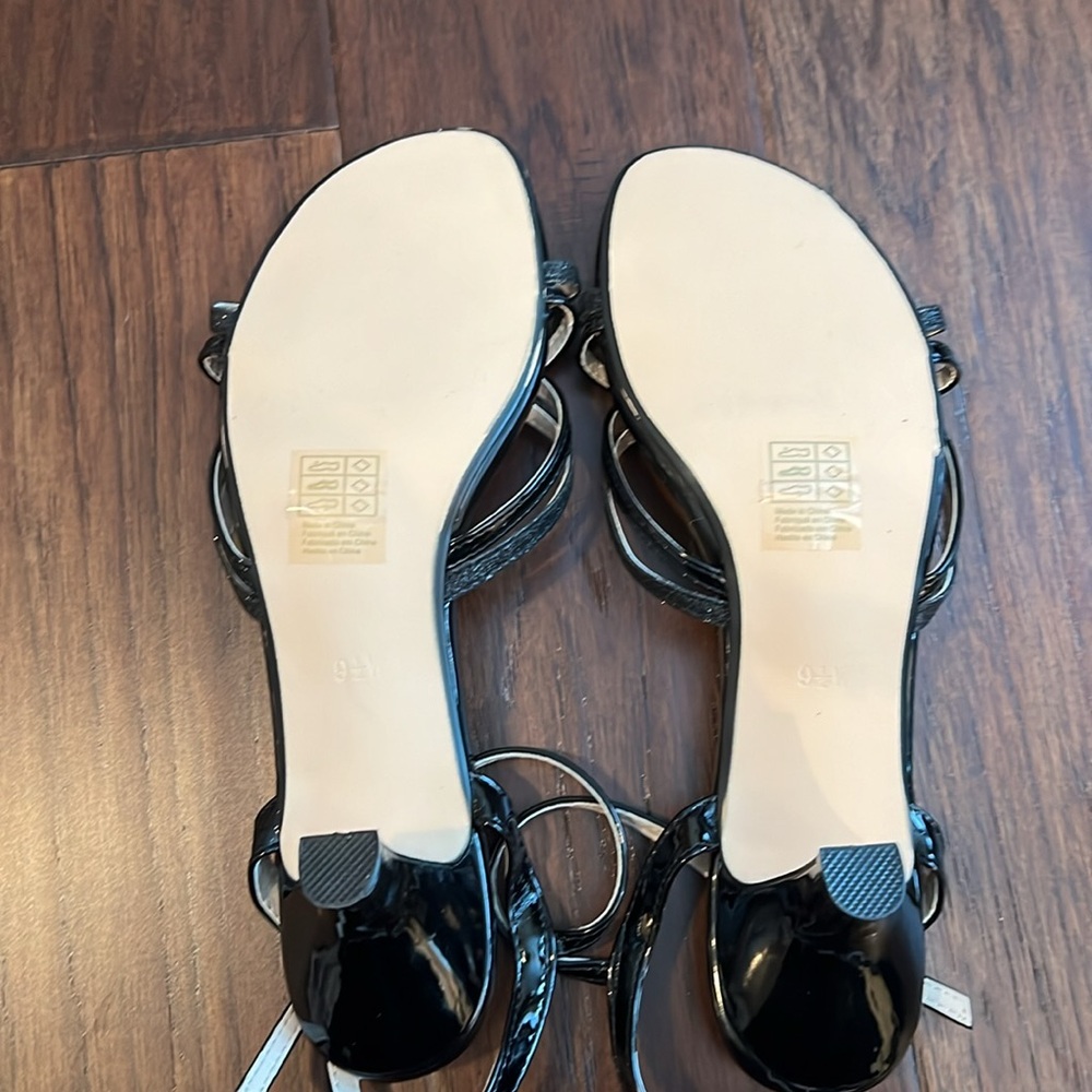 Benjamin Walk sandals- WIDE width!! - Picture 7 of 8